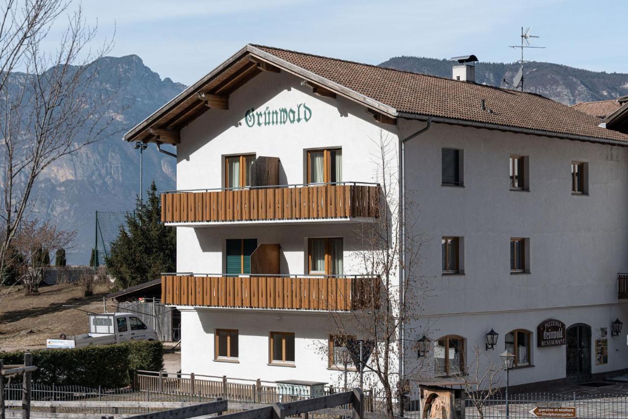 Hotel Gruenwald Salorno Exterior foto