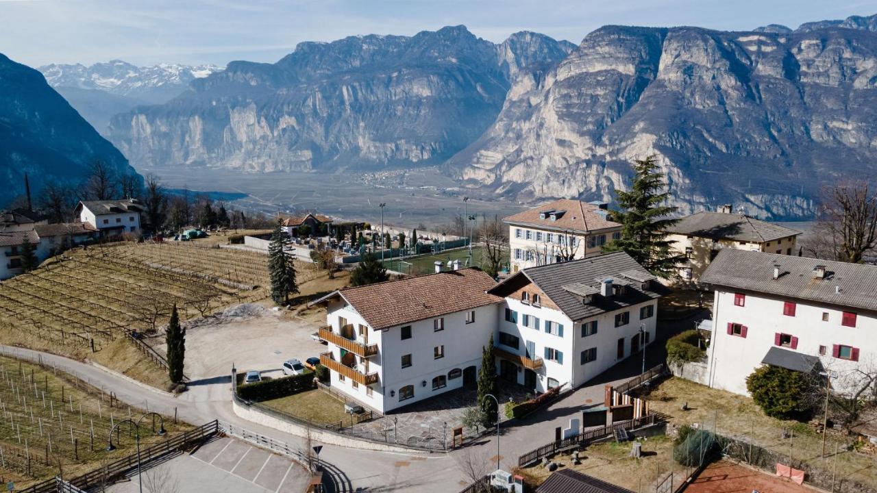 Hotel Gruenwald Salorno Exterior foto
